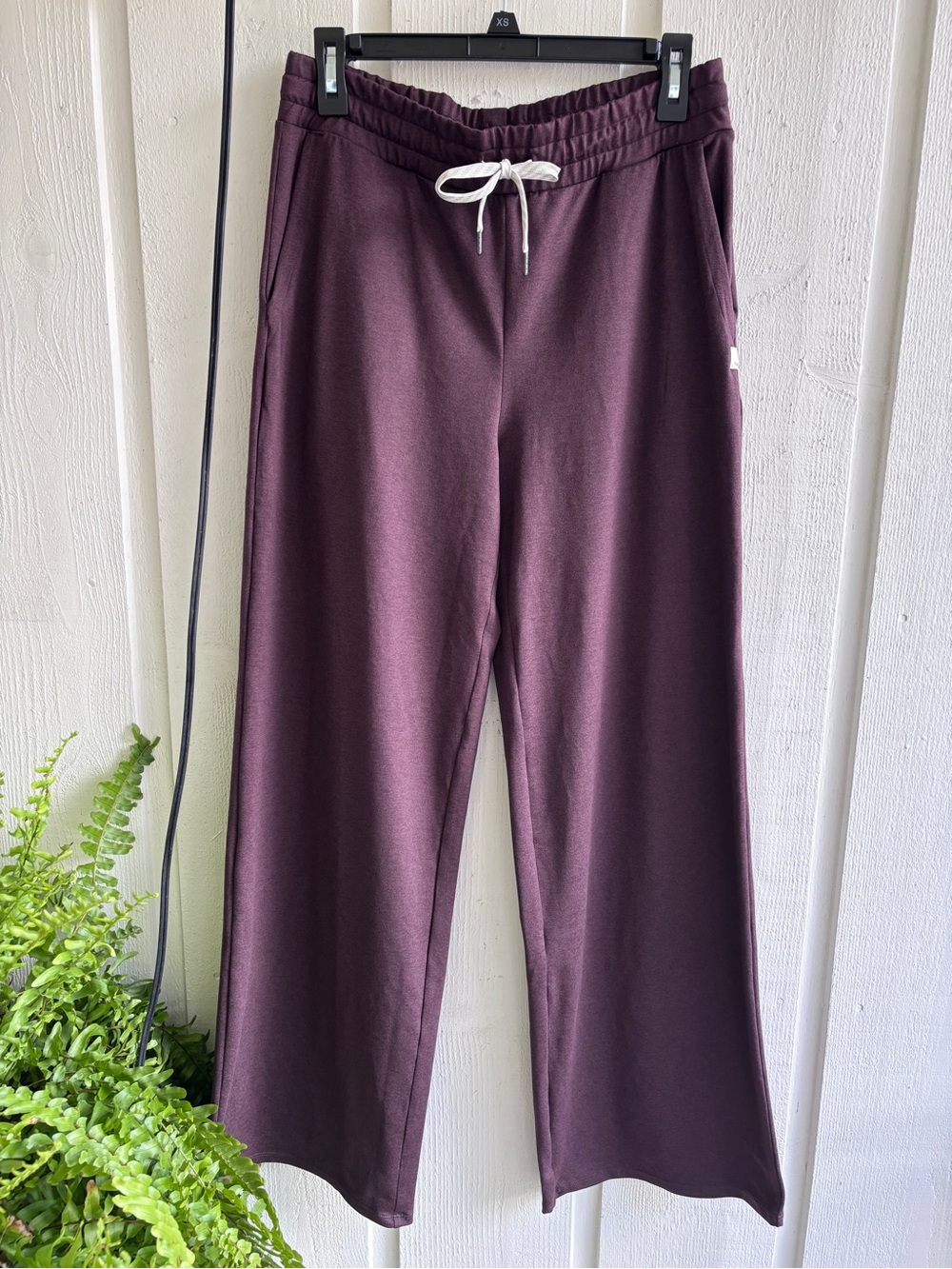 Vuori Wide-Leg Heathers Halo Sweatpants in Cirese